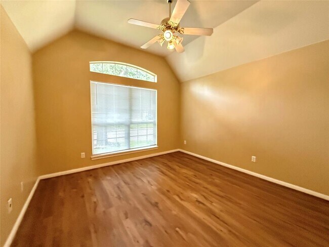 Building Photo - 11115 Creekline Green Ct