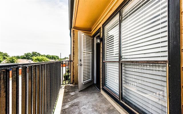 Building Photo - 3022 Forest Ln