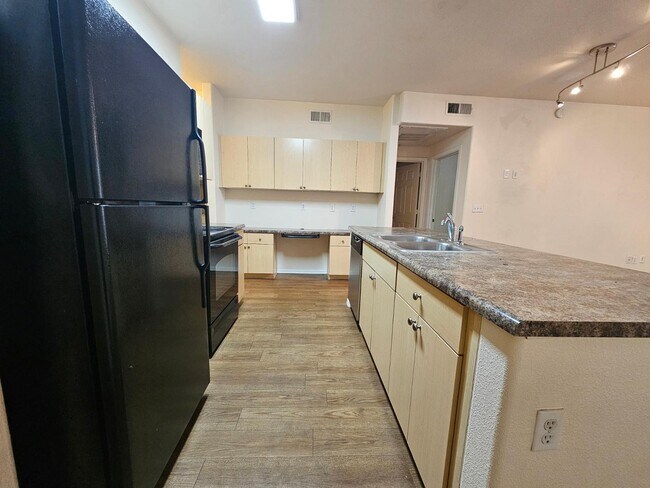 Building Photo - 18416 N Cave Creek Rd