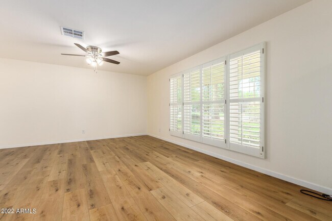 Building Photo - 1211 W Hayward Ave