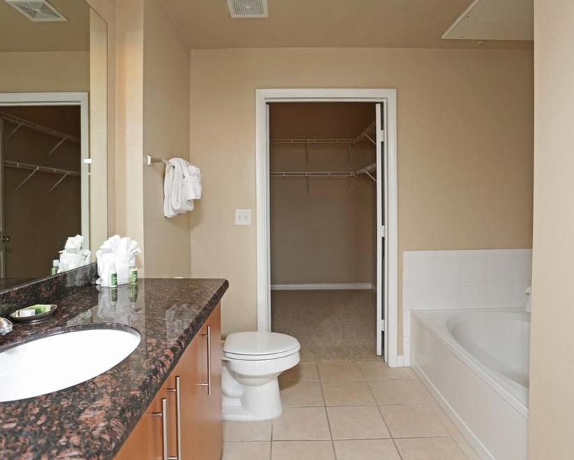 Building Photo - 2909 Cityplace W Blvd