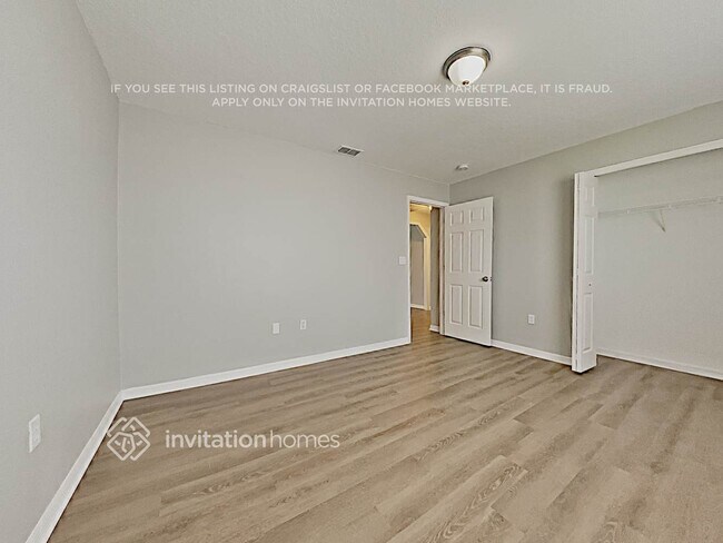 Building Photo - 2451 Sweetwater Blvd