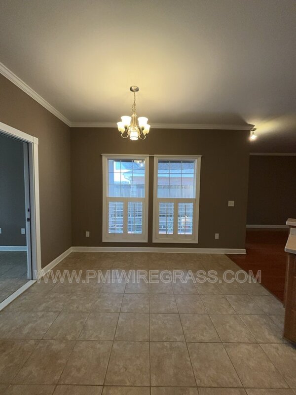 Building Photo - 249 Windsor Garden Dr