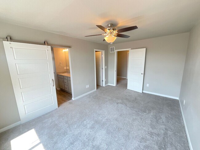 Building Photo - 3 Bedrooom Home Available Near Dublin Blvd...