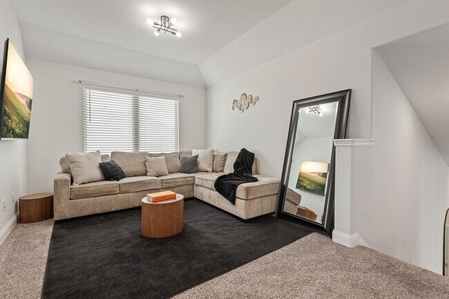 Building Photo - 1939 Village Orchard Ln