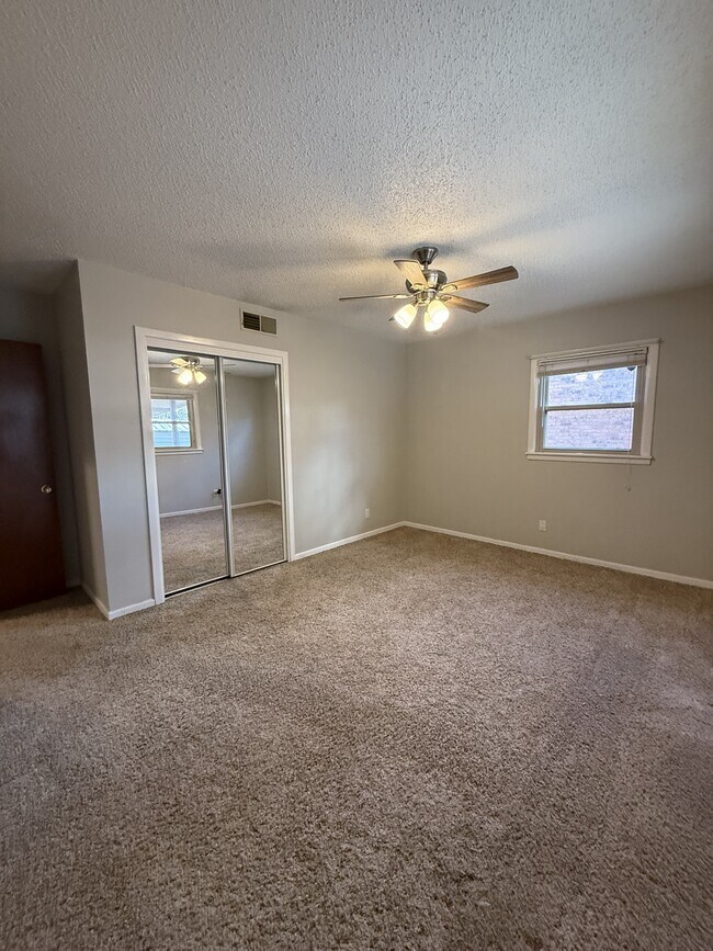 Building Photo - 2709 57th St