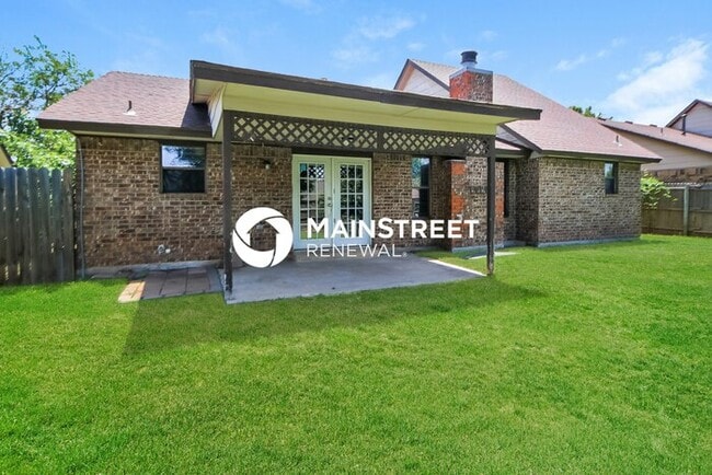 Building Photo - 4 Bedroom Pet-Friendly Home in Oklahoma City, OK with Main Street Renewal