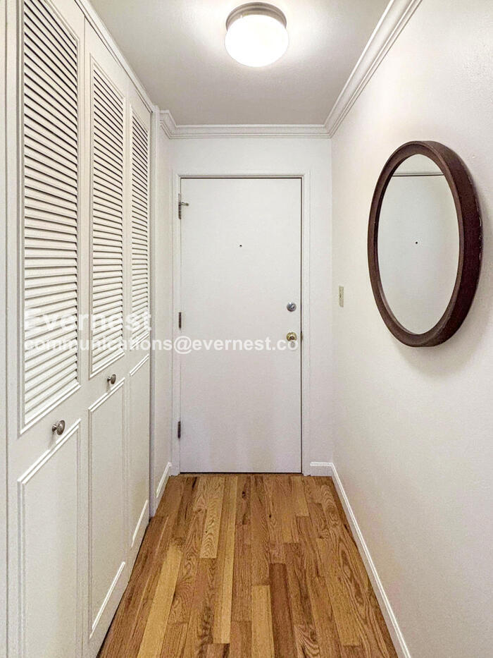 Building Photo - 4600 E Asbury Cir