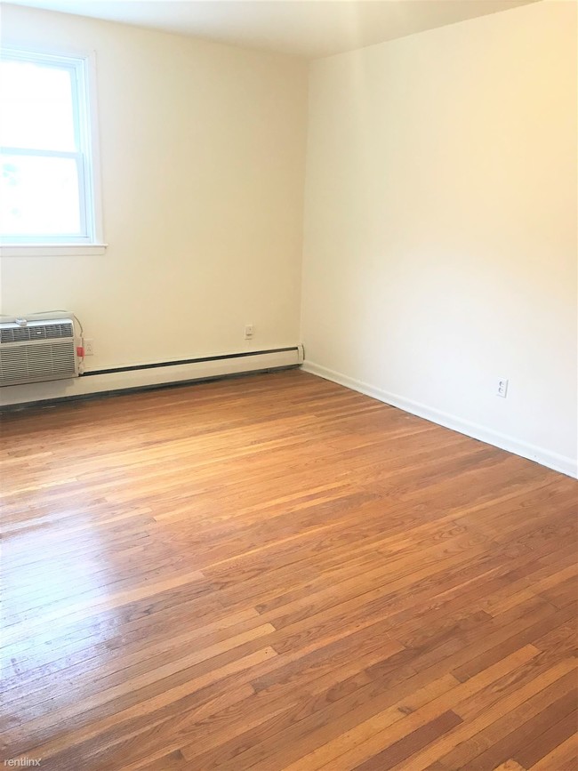 Building Photo - 2 br, 1 bath  - 570 N 23rd St Apt 9A