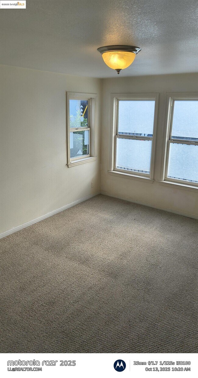 Building Photo - 3532 San Leandro St