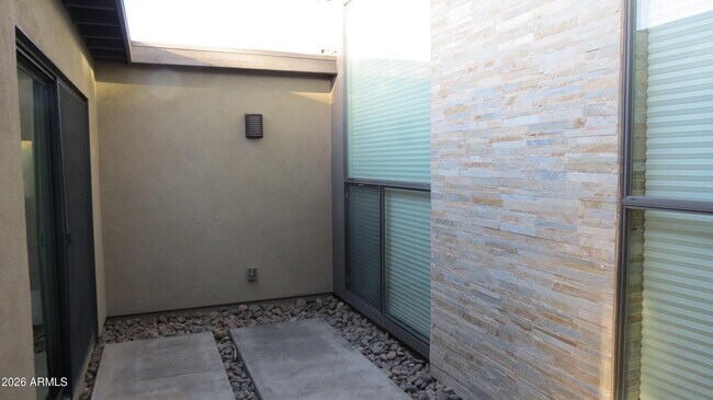 Building Photo - 11440 N 65th St