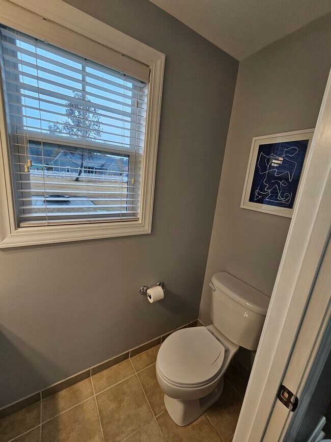 Building Photo - Welcome Home to Comfort and Style in North Charleston, SC!