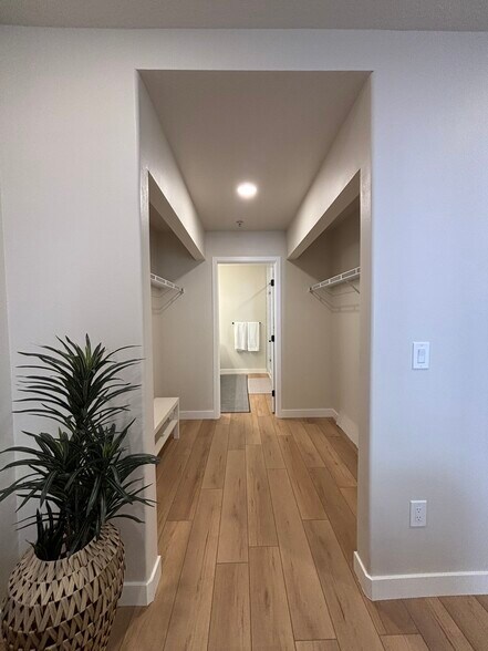 Building Photo - 609 N Seven Peaks Blvd