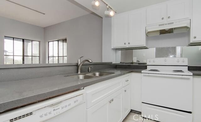 Building Photo - 720 W 4th St