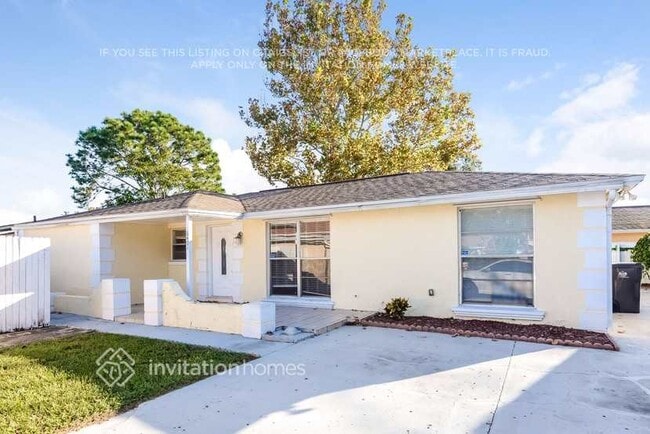 Building Photo - 6401 Bali Ct