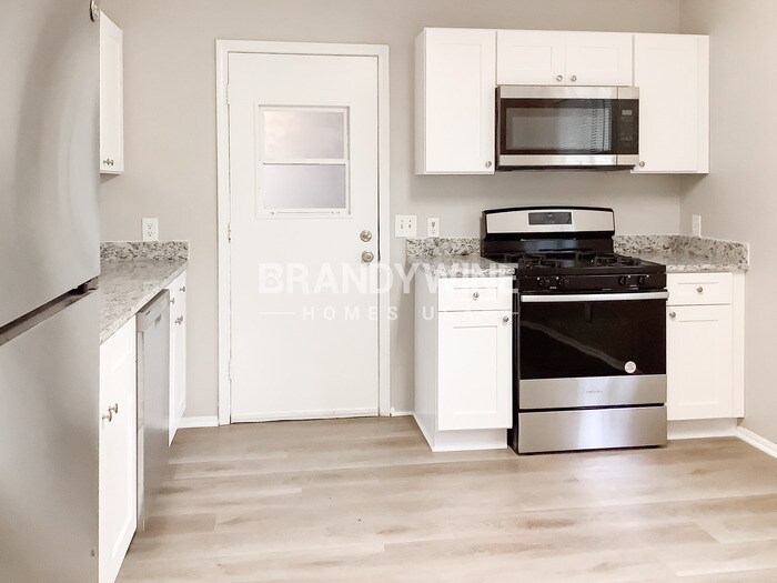 Building Photo - 2472 Westhill Ct NW