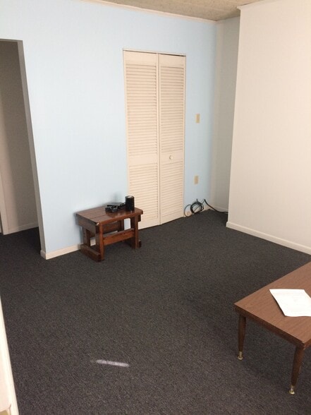 Living room - 3821 Bates St