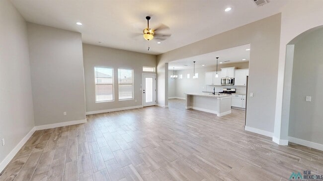 Building Photo - 5109 W Grey Ghost Rd