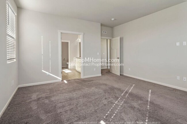 Building Photo - Lovely Three-Bedroom Retreat in Reed's Crossing!