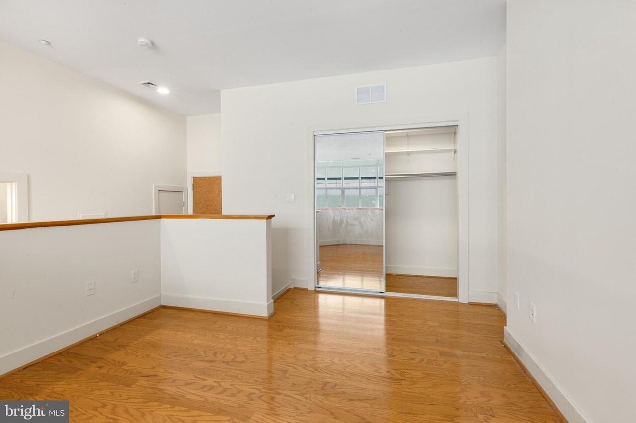 Building Photo - 23 S 23rd St
