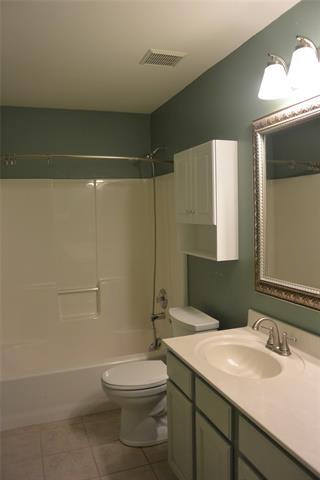 Building Photo - 9805 Coolidge Dr