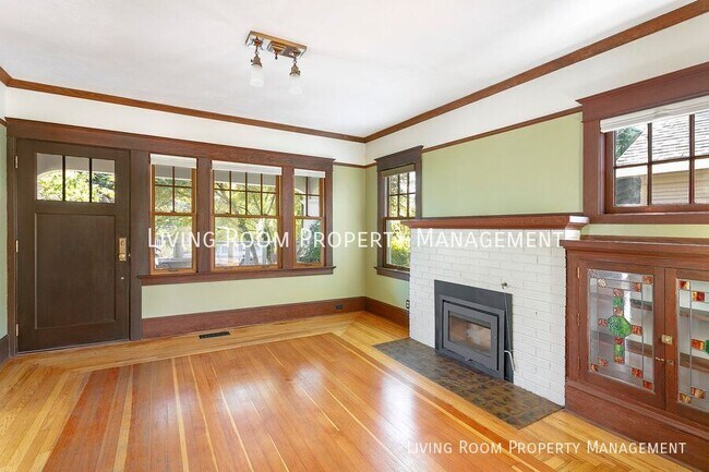 Building Photo - 5119 NE 27th Ave