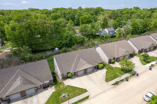 Building Photo - 509-511 Glenstone Dr.