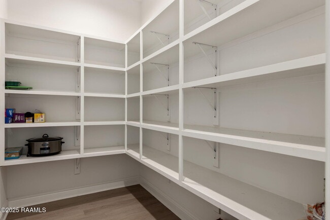 Building Photo - 109 Easy Rock Landing Dr