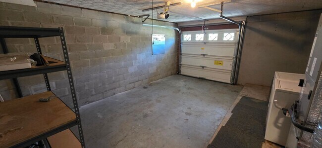 Building Photo - Beach lifestyle!