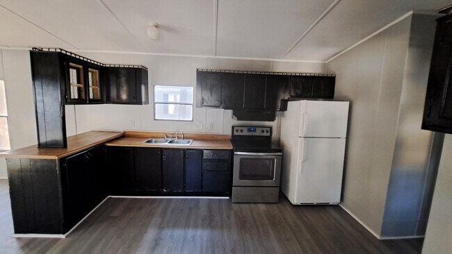 Building Photo - 304 Bayonet Dr