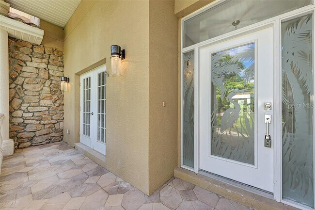 Building Photo - 1648 Bayshore Dr