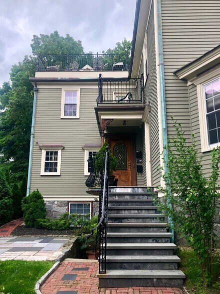 Building Photo - 257 Savin Hill Ave