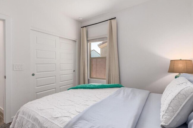 Building Photo - 12796 E Giada Dr