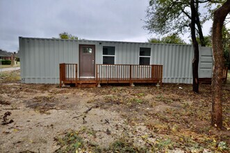 Building Photo - COMING SOON - FOR LEASE! 1 BR - 1 BA - 325...