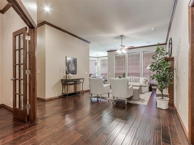 Building Photo - 16616 Hardwood Pl