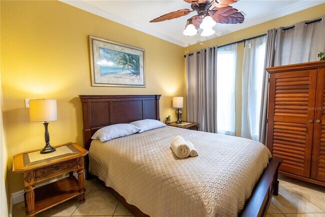 Building Photo - 2724 Via Murano