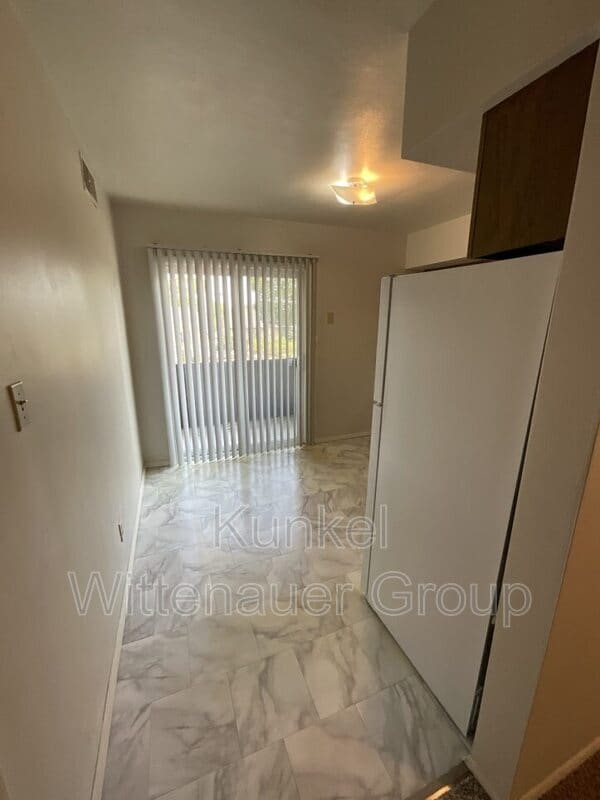 Building Photo - 900 8th St