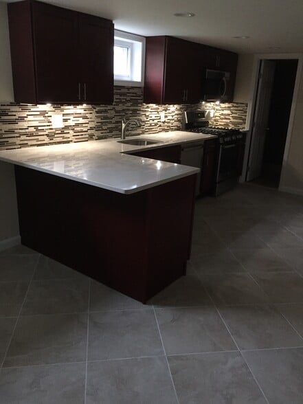 KITCHEN - 259 Grace Ave