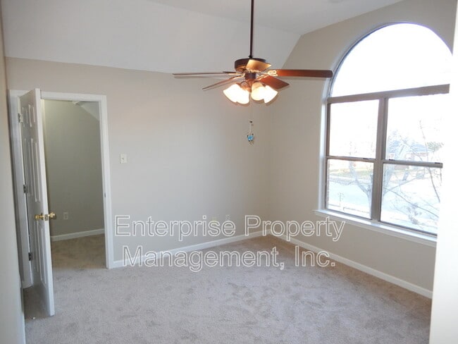 Building Photo - 4525 Hickory Creek Dr
