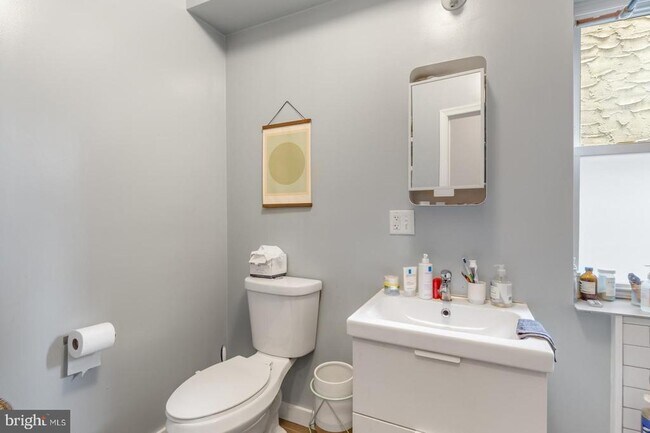 Building Photo - 2049 E Susquehanna Ave