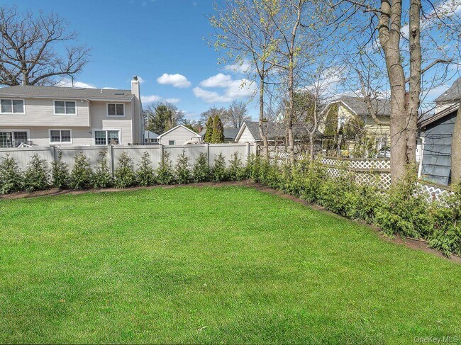 Building Photo - 2 B Jefferson Ct