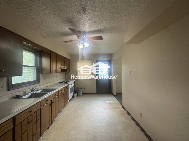 Building Photo - 3332 Valdez Ct