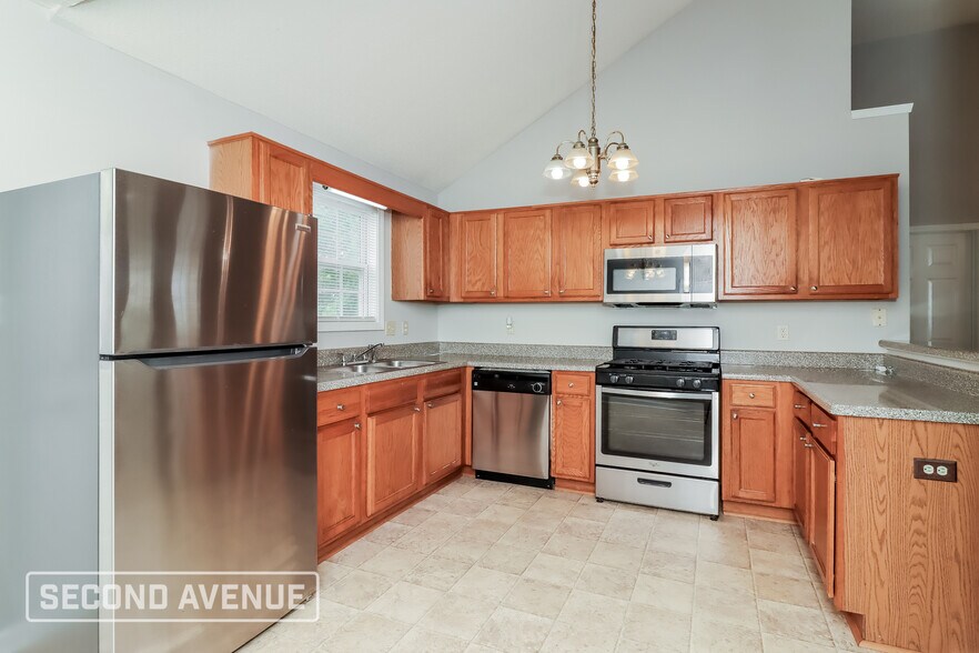 Building Photo - 1028 Abercorn Way