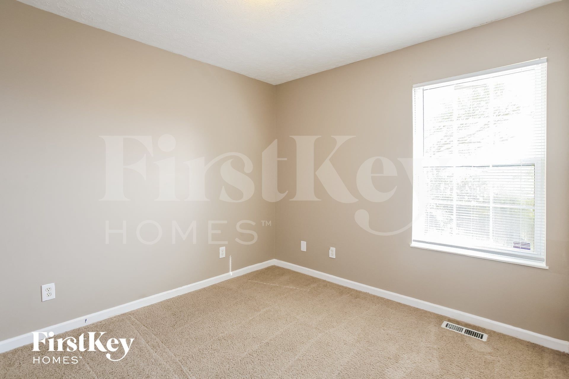 Building Photo - 3839 Libra Ln