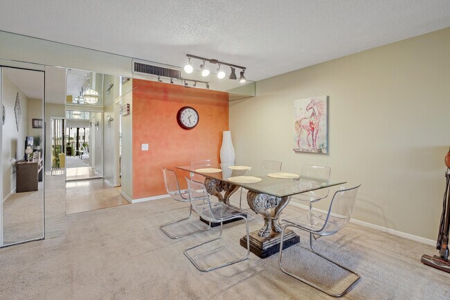 Building Photo - 4254 Deste Ct