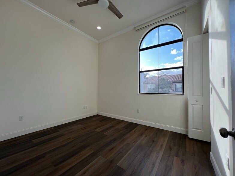 Building Photo - 3390 NW 125th Ave