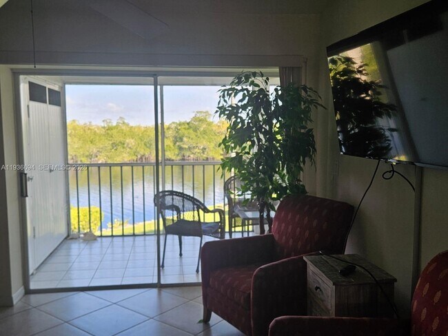 Building Photo - 1335 Mainsail Dr