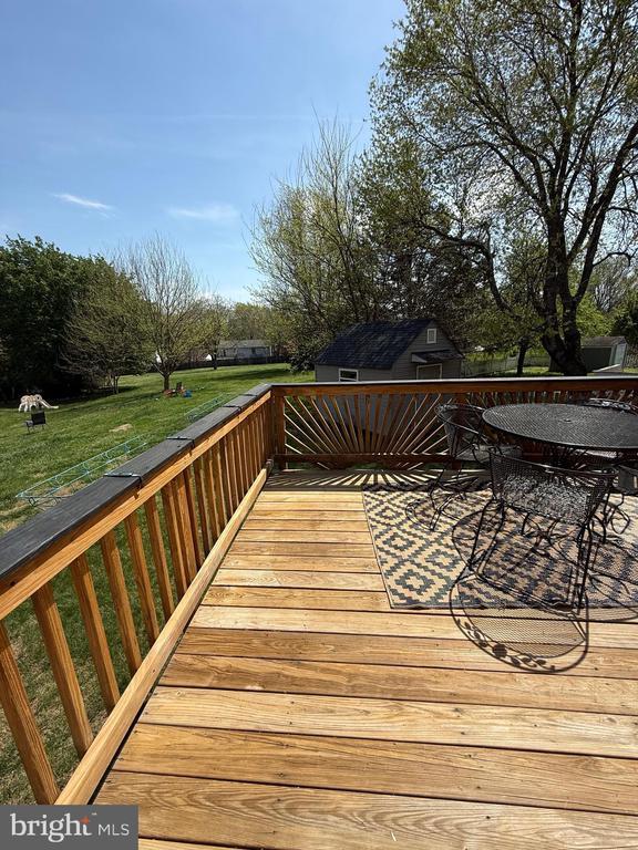 Building Photo - 5079 Macnamara Dr