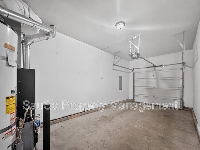 Building Photo - 1109 NE 106th Ave