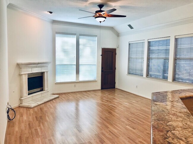 Building Photo - 9311 Cantata Ct
